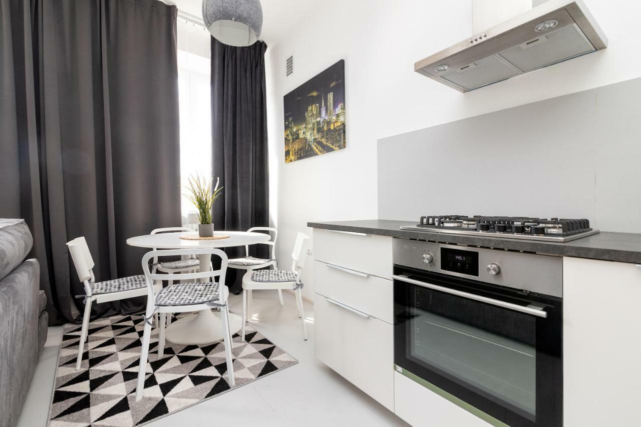 Apartment Centre *